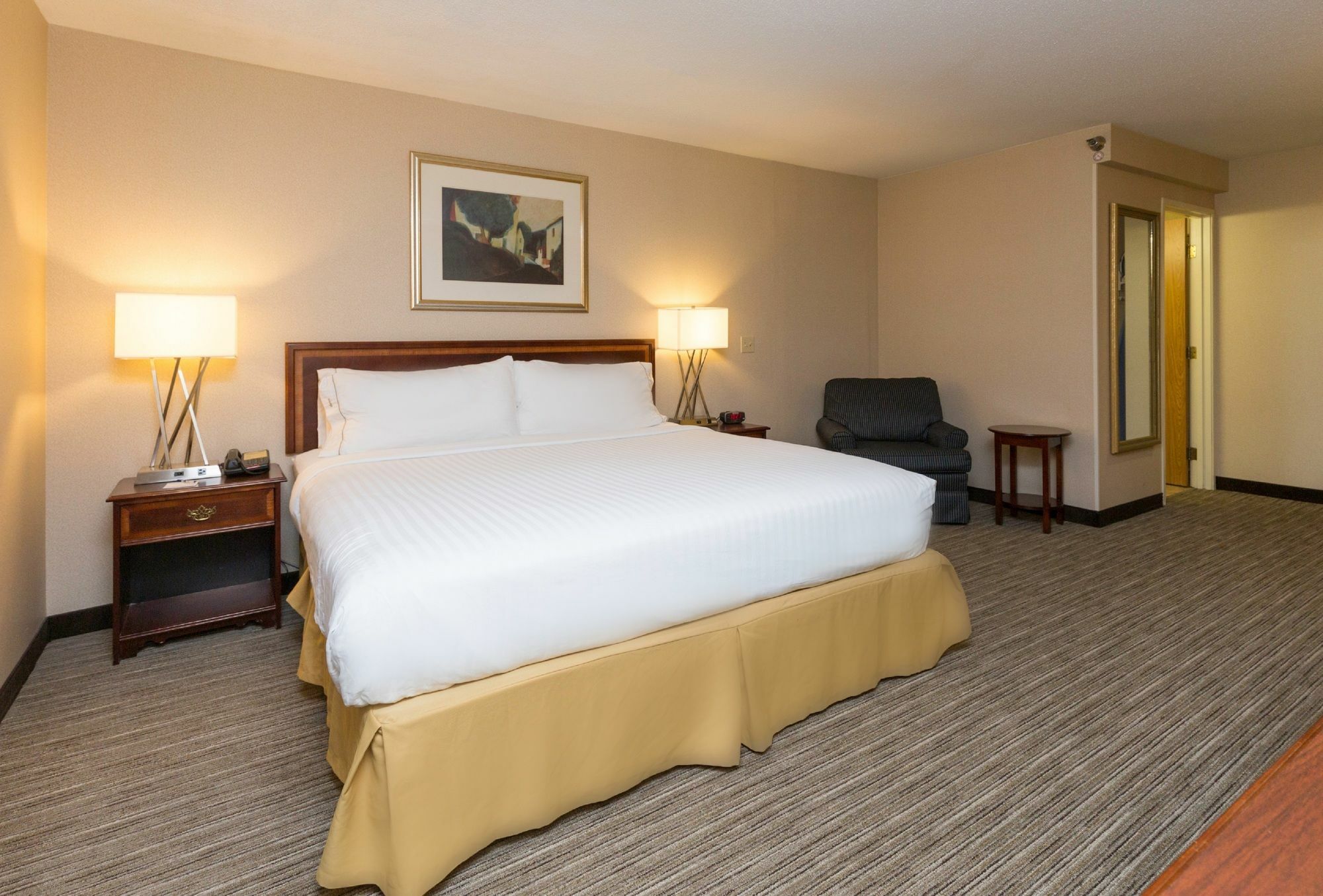 Holiday Inn Express Des Moines-At Drake University, An Ihg Hotel Exterior photo