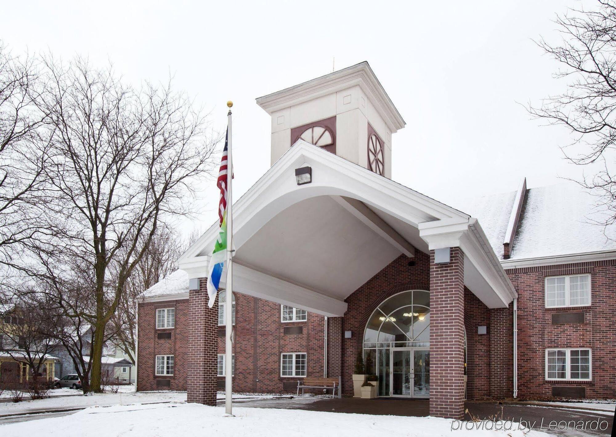 Holiday Inn Express Des Moines-At Drake University, An Ihg Hotel Exterior photo